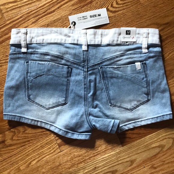 1 LEFT!💋 LO-RISE STRETCH JEAN DENIM SHORTS Size S - Picture 2 of 7